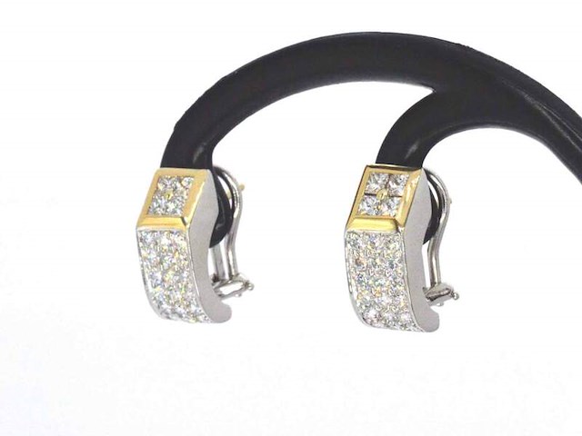 Hand gemaakte oorsieraden van 18 caratsgoud vol gezet met natuurlijke diamanten - afbeelding 3 van  9