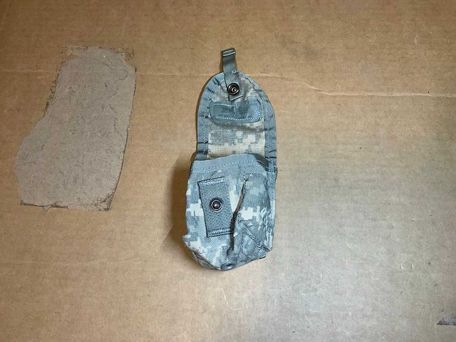 Hand grenade pouch ucp (32x) - afbeelding 2 van  3