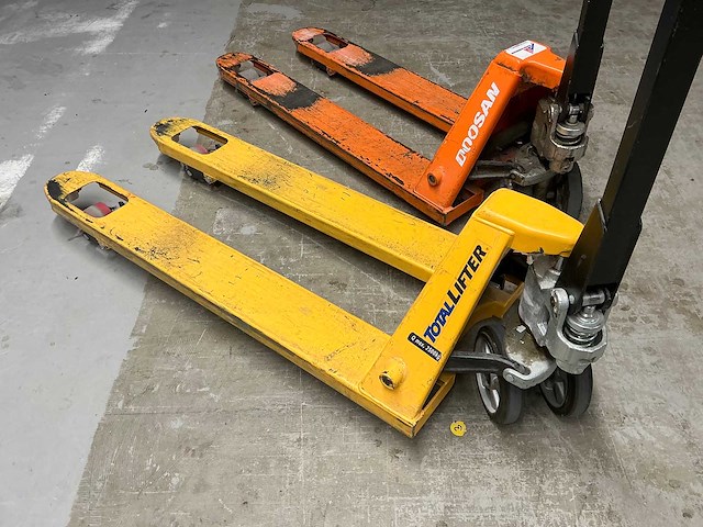 Hand hydraulische palletwagen (2x) - afbeelding 3 van  5