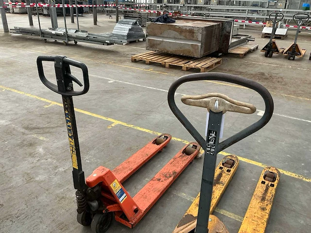 Hand hydraulische palletwagen (2x) - afbeelding 4 van  6