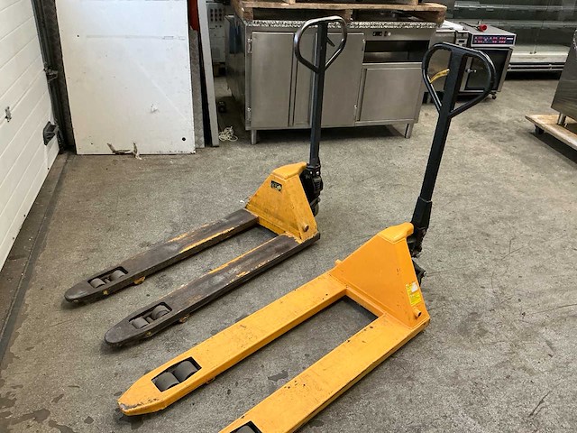 Hand hydraulische palletwagen (2x) - afbeelding 4 van  4