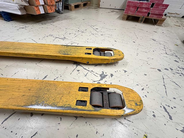 Hand hydraulische palletwagen - afbeelding 2 van  3