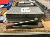 Handbediende magnetische opspanner - afbeelding 1 van  3