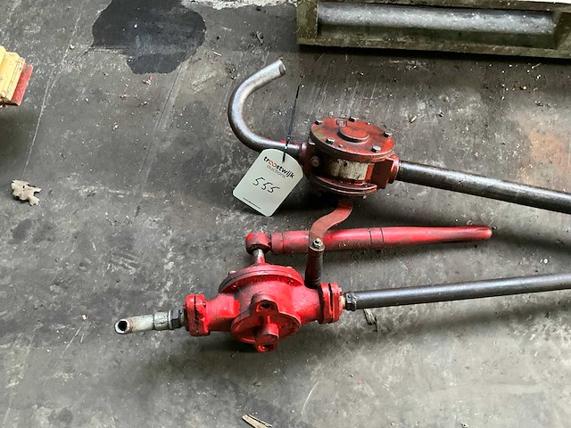 Handbediende vatenpomp (2x) - afbeelding 2 van  3
