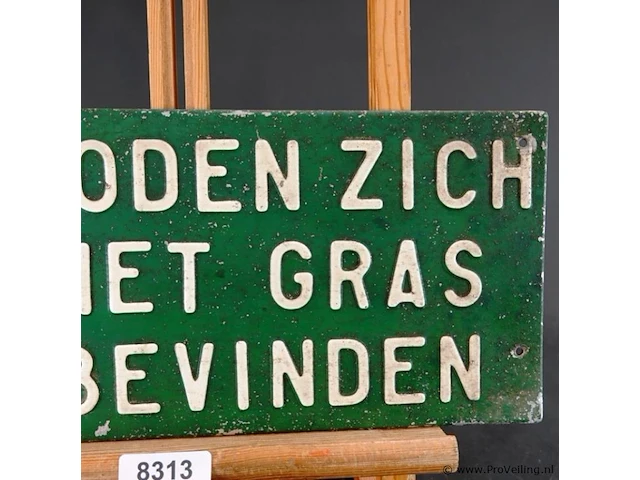 Handbeschilderd ijzeren schild "verboden zich op het gras te bevinden" - afbeelding 4 van  7