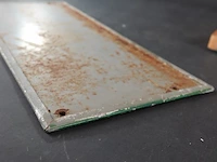 Handbeschilderd ijzeren schild "verboden zich op het gras te bevinden" - afbeelding 5 van  7
