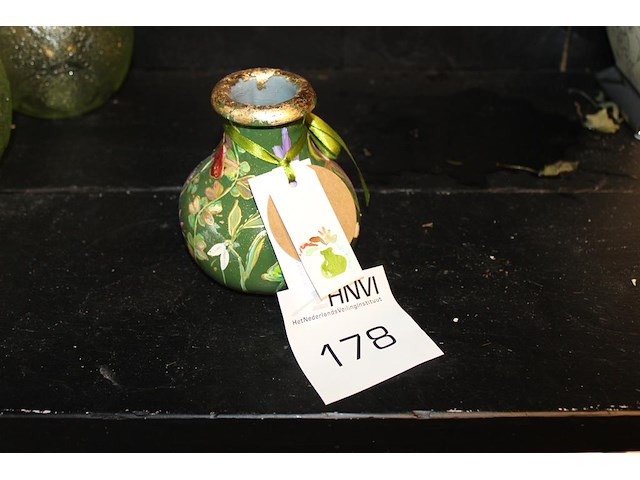 Handbeschilderde vaas een van koch 11 cm. - afbeelding 1 van  2