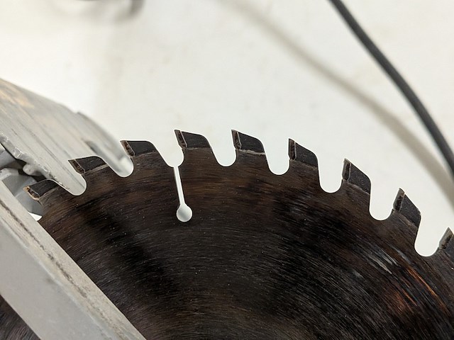 Handcirkelzaag - 230v bosch, gks 55 gce, bouwjaar 2017 - afbeelding 6 van  6