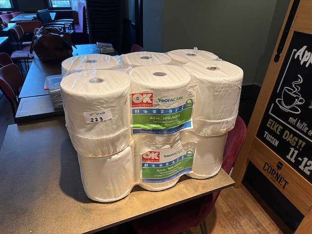 Handdoek papier-rol (12x) - afbeelding 1 van  2