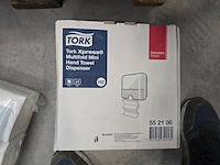 Handdoekhouders zeepdespencers en meer tork, partij - afbeelding 9 van  31