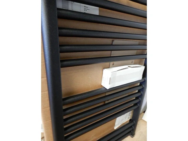 Handdoekradiator, black grafite, 776x500 - afbeelding 2 van  4