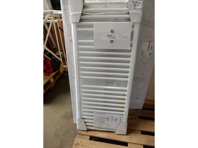Handdoekradiator, brugman, ibiza, wit, 1186x500 - afbeelding 1 van  3