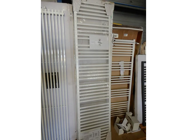 Handdoekradiator, brugman, ibiza, wit, 1978x500 - afbeelding 1 van  3