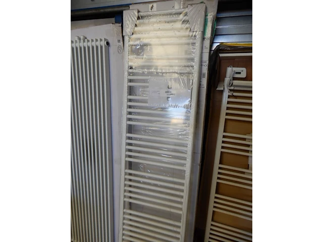 Handdoekradiator, brugman, ibiza, wit, 1978x500 - afbeelding 1 van  4