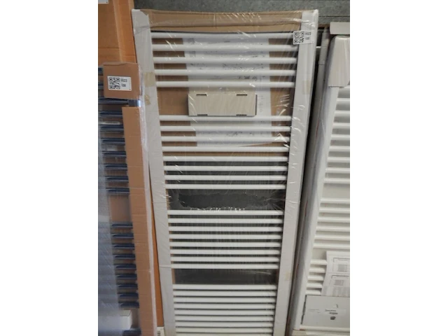 Handdoekradiator, plieger, quadro, wit, 1535x600 - afbeelding 1 van  3