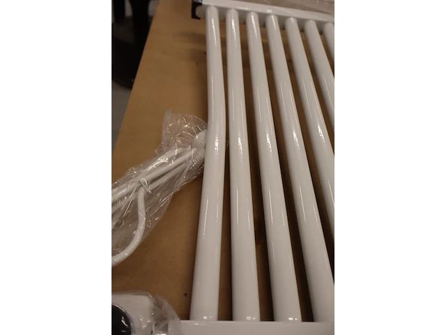 Handdoekradiator smart wifi wiesbaden, elara, wit - afbeelding 4 van  6