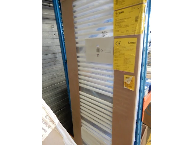 Handdoekradiator, vasco, prado hx, wit, 2022x750 - afbeelding 1 van  3