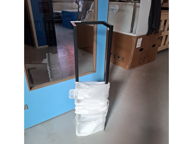 Handdoekrek korver, loft, mat zwart - afbeelding 2 van  4