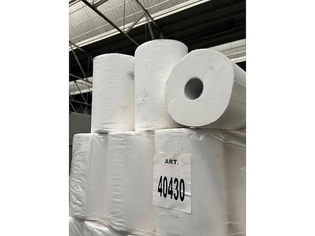 Handdoekrol 100% cellulose 3 laags 22 cm 70 meter (80x) - afbeelding 1 van  4