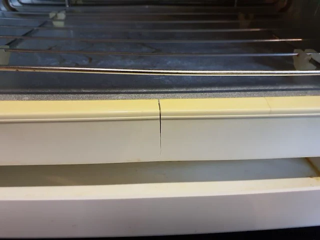 Handdoekverwarmer en sterilisator zd-m52 - afbeelding 3 van  7