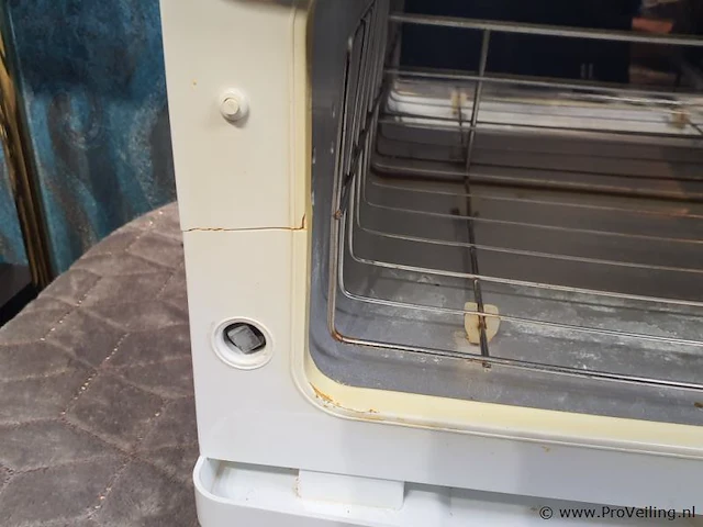 Handdoekverwarmer en sterilisator zd-n52 - afbeelding 5 van  6