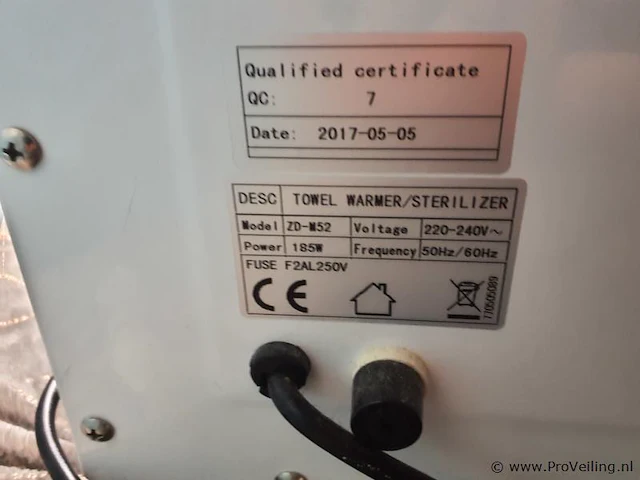 Handdoekverwarmer en sterilisator zd-n52 - afbeelding 6 van  6