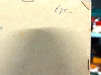 Handgekleurde antieke gravure van een drinkende koe bij een waterkant, met franse en duitse bijschriften "la vache", "ordre des ruminants", "die kuh" - afbeelding 5 van  5