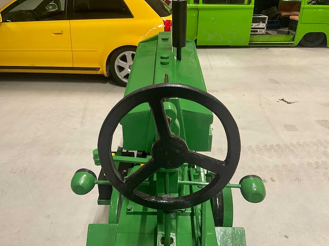 Handgemaakte john deere oldtimer tractor - afbeelding 6 van  19