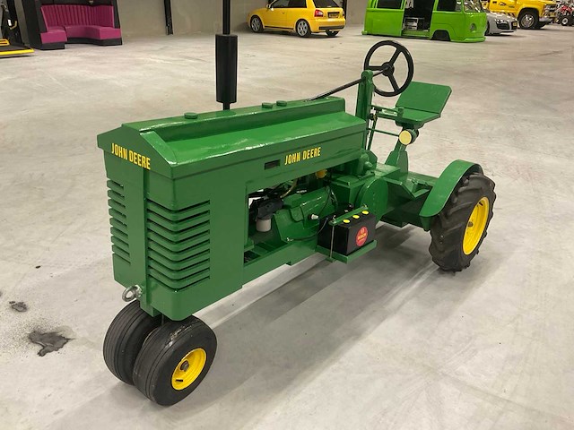 Handgemaakte john deere oldtimer tractor - afbeelding 1 van  19