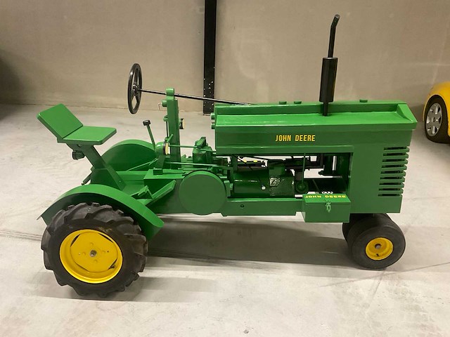 Handgemaakte john deere oldtimer tractor - afbeelding 14 van  19