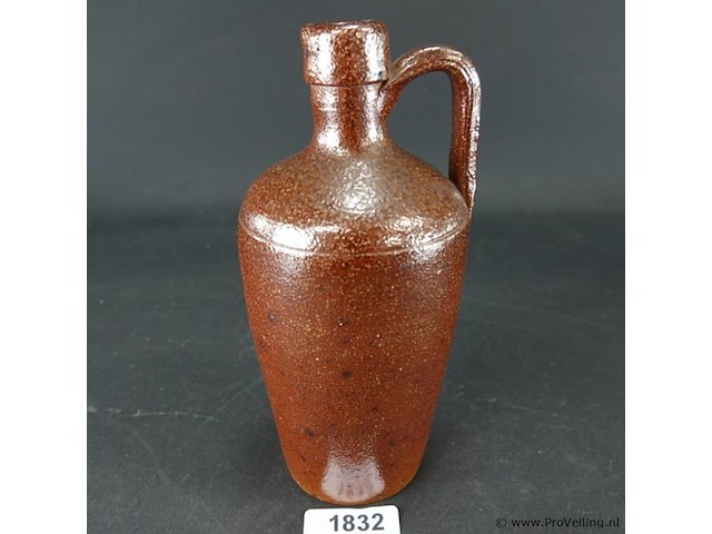 Handgemaakte keramieken kruik - afbeelding 1 van  5