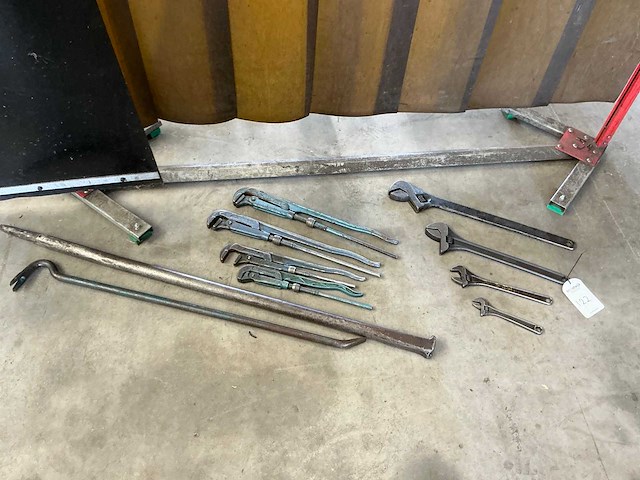 Handgereedschap (10x) - afbeelding 1 van  4