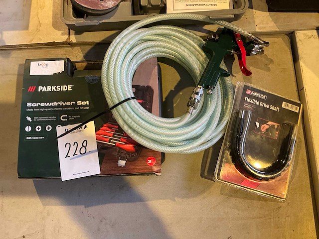 Handgereedschap (3x) - afbeelding 1 van  4