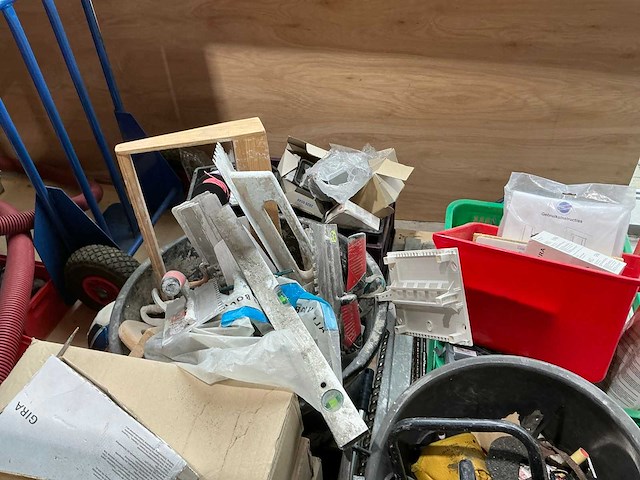 Handgereedschap, accessoires en bouwproducten - afbeelding 4 van  14