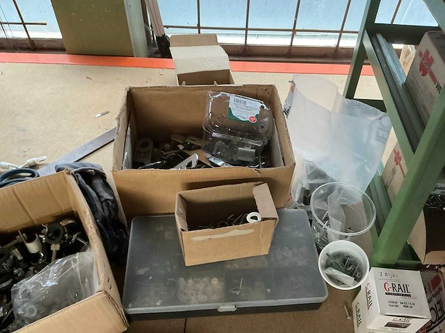 Handgereedschap, bevestigingsmaterialen en accessoires - afbeelding 5 van  23