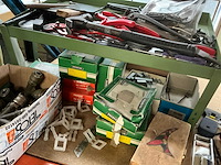 Handgereedschap, bevestigingsmaterialen en accessoires - afbeelding 9 van  23