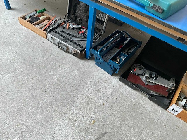 Handgereedschap en divers - afbeelding 1 van  6