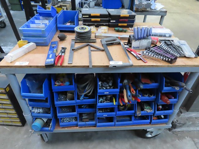 Handgereedschap en installatiemateriaal - afbeelding 1 van  6