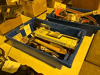 Handgereedschap in plastic krat - afbeelding 3 van  3