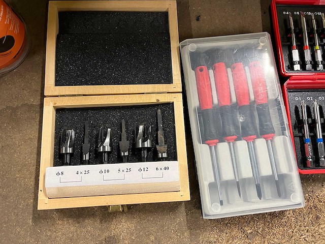 Handgereedschap in stanley koffer - afbeelding 2 van  7