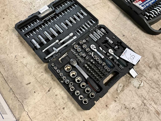 Handgereedschap set - afbeelding 1 van  4