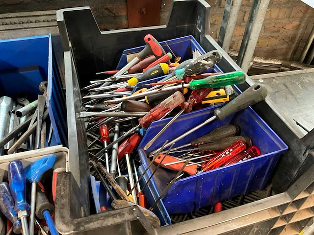 Handgereedschap - afbeelding 2 van  4