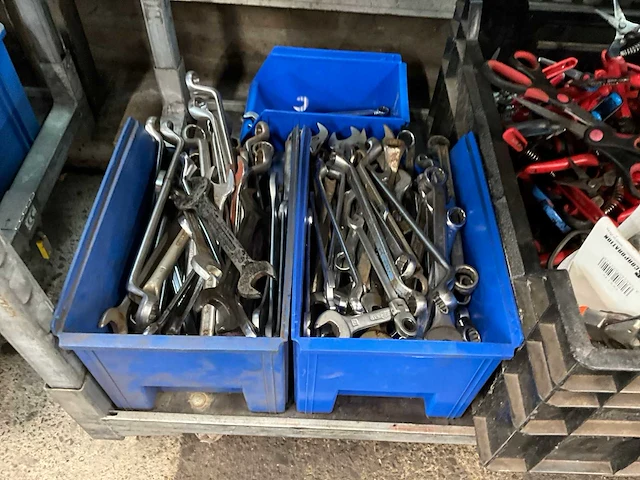 Handgereedschap - afbeelding 2 van  4