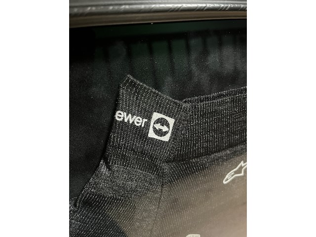 Handgesigneerd nomex undersuit nyck de vries - afbeelding 2 van  20