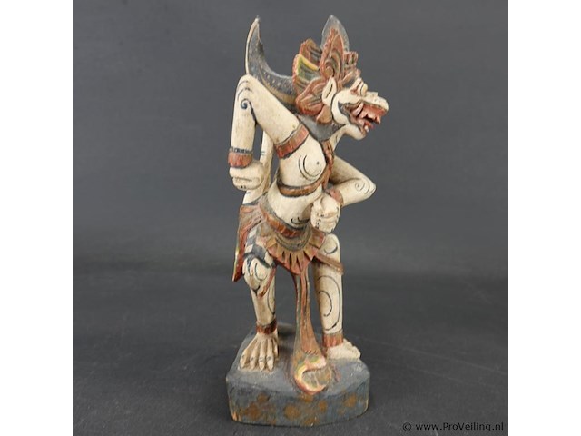 Handgesneden en handbeschilderd houten beeldje van hanuman - afbeelding 2 van  5