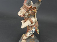 Handgesneden en handbeschilderd houten beeldje van hanuman - afbeelding 3 van  5