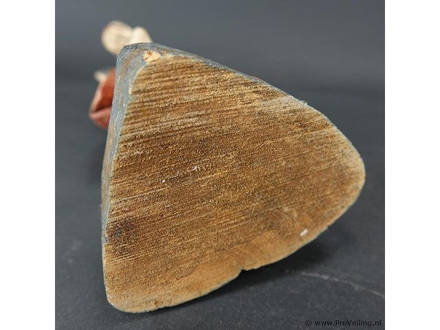 Handgesneden en handbeschilderd houten beeldje van hanuman - afbeelding 5 van  5