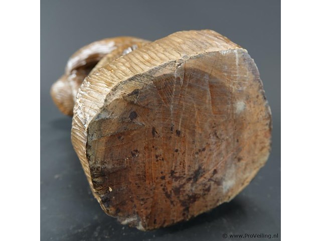Handgesneden houten beeld van een afrikaanse man in makonde-stijl - afbeelding 5 van  5