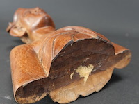 Handgesneden houten buste van een man uit klungkung, bali, indonesië. - afbeelding 5 van  5