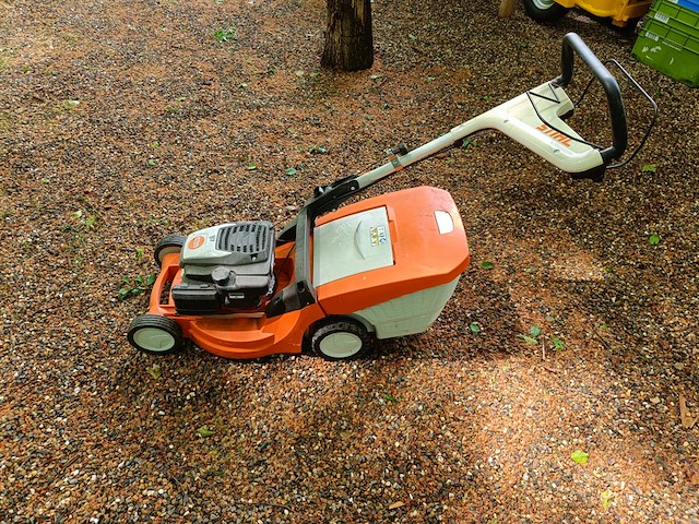 Handgrasmaaier, benzine stihl, oranje - afbeelding 1 van  5